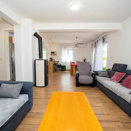 Holiday home Stella By Interhome