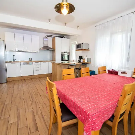 Сasa de vacaciones Stella By Interhome Kaštela