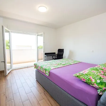 Holiday home Stella By Interhome